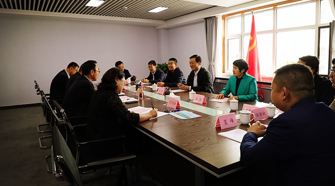 201910111570789524517069.jpg 崇信縣縣委書記王錦一行到訪甘肅文旅集團(tuán)_副本.jpg