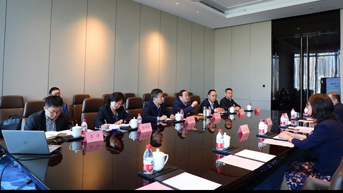 武威市委副書記、市長周偉一行與甘肅文旅集團交流座談