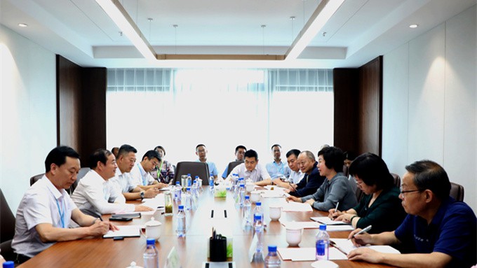 省委組織部副部長、省人社廳廳長周麗寧一行來集團調(diào)研指導工作